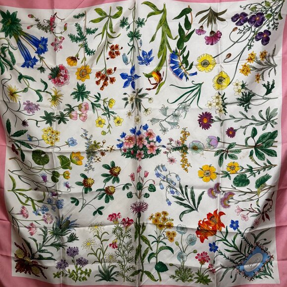Gucci Pink "Flora" Print Silk Scarf Made in Italy - Picture 2 of 6